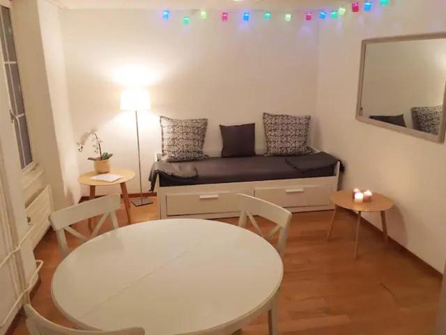 Parking Voiture & Appartement 2Pcs Lausanne Centre エクステリア 写真