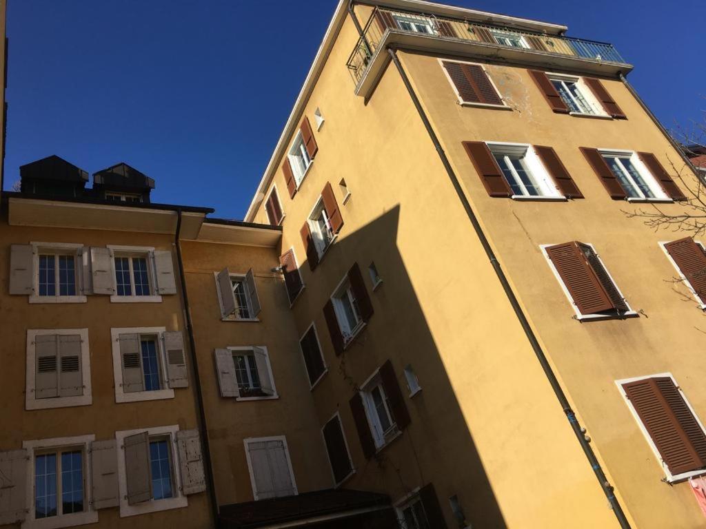 Parking Voiture & Appartement 2Pcs Lausanne Centre エクステリア 写真